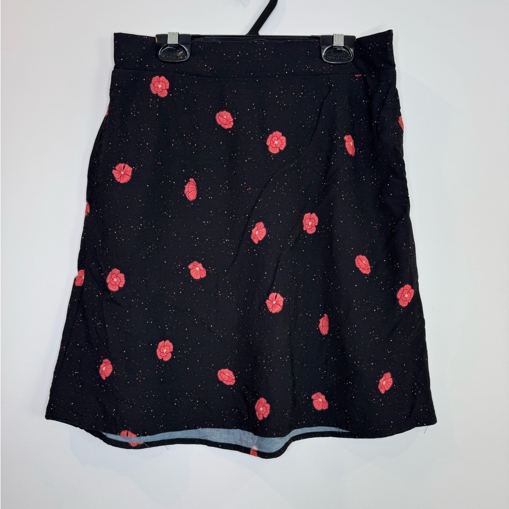 From Rachel Floral Black elastic waist pocket mini Skirt size medium